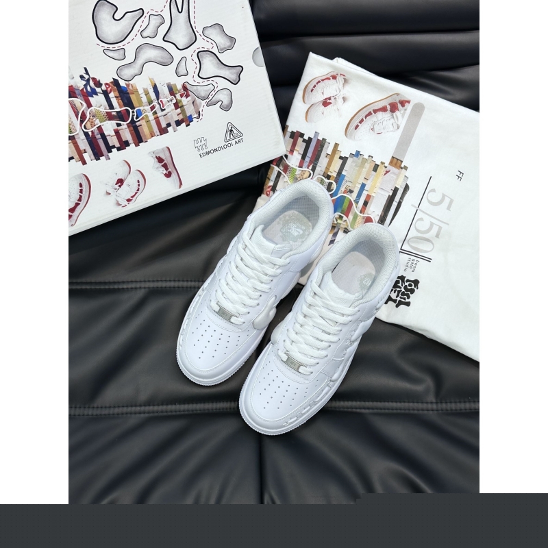 l**is V*t*n sneakers